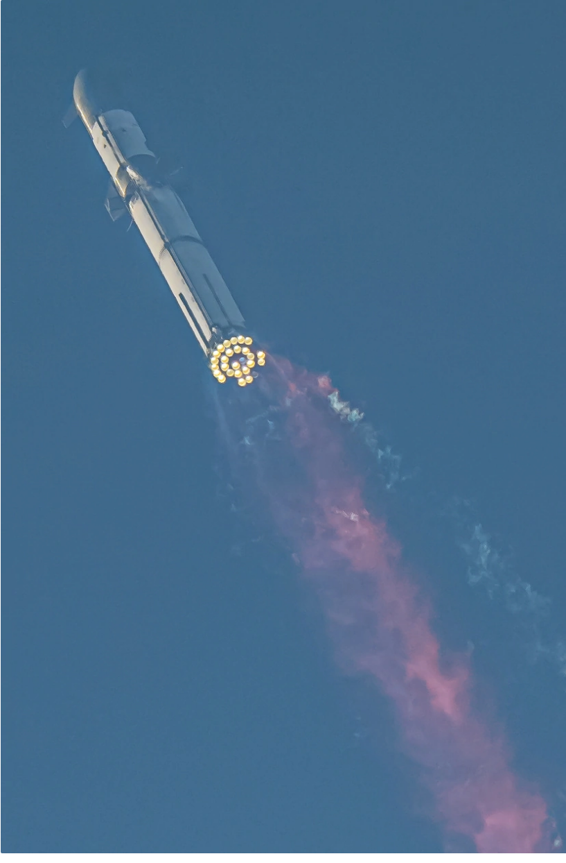 人類史上最強(qiáng)火箭 SpaceX 星艦因發(fā)動(dòng)機(jī)熄火而爆炸解體，